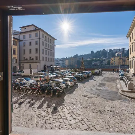 Apartment Lungarno View *